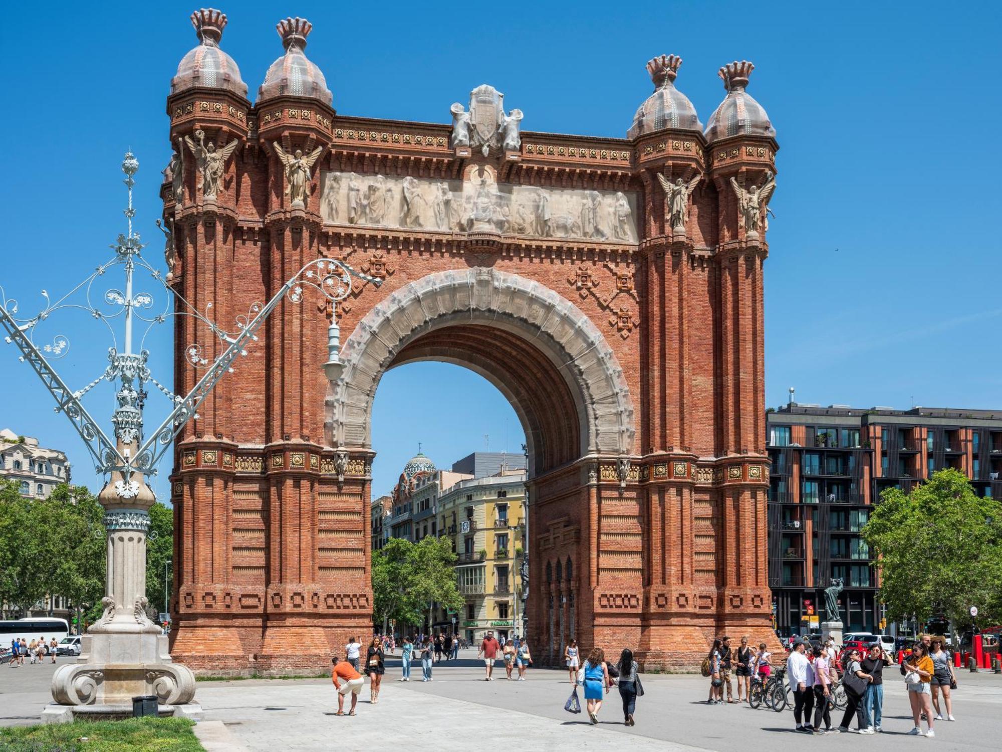 Aspasios Arc De Triomf Apartments Barcelona Bagian luar foto